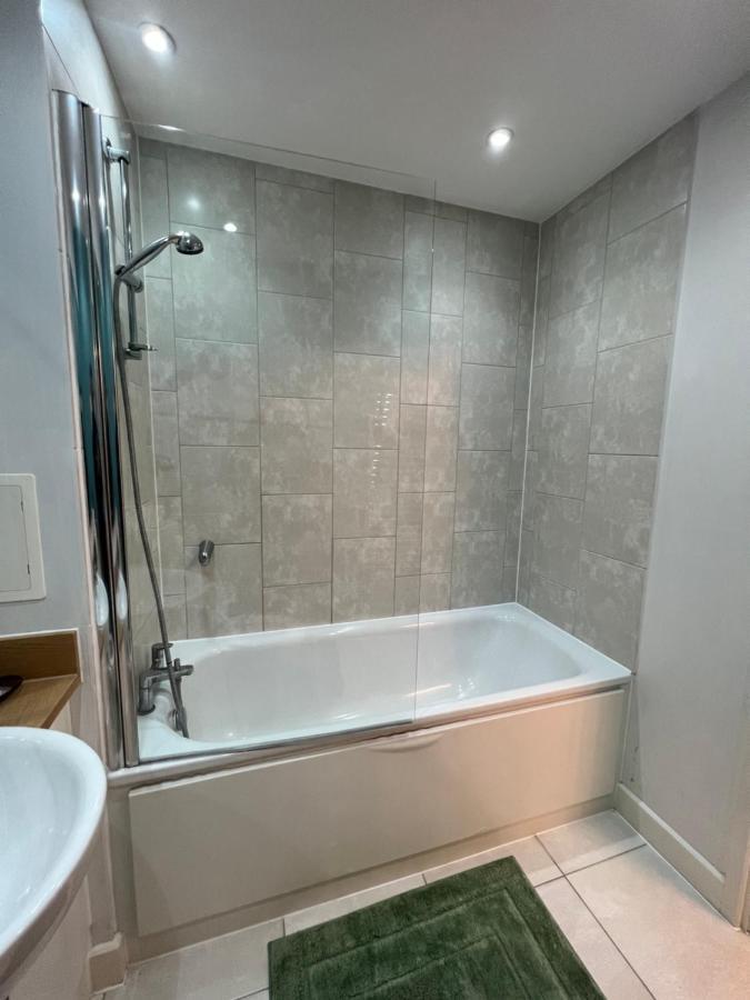 Ferienwohnung Cityscape Serenity: 10Th Floor Oasis Near City Airport, Excel & 02 London Exterior foto