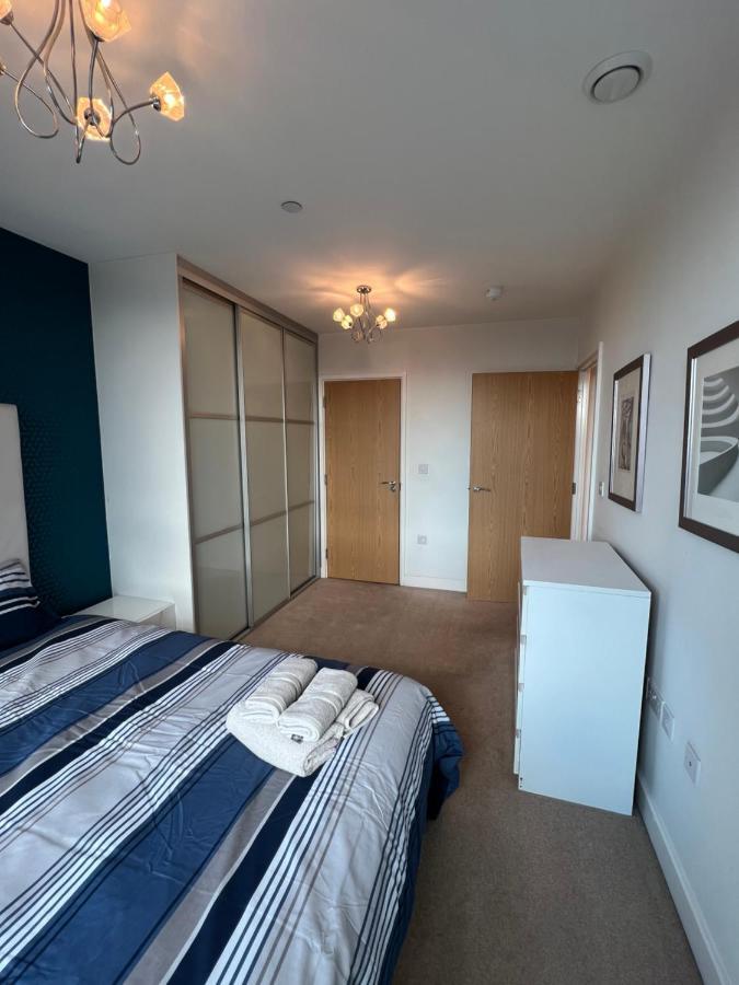Ferienwohnung Cityscape Serenity: 10Th Floor Oasis Near City Airport, Excel & 02 London Exterior foto