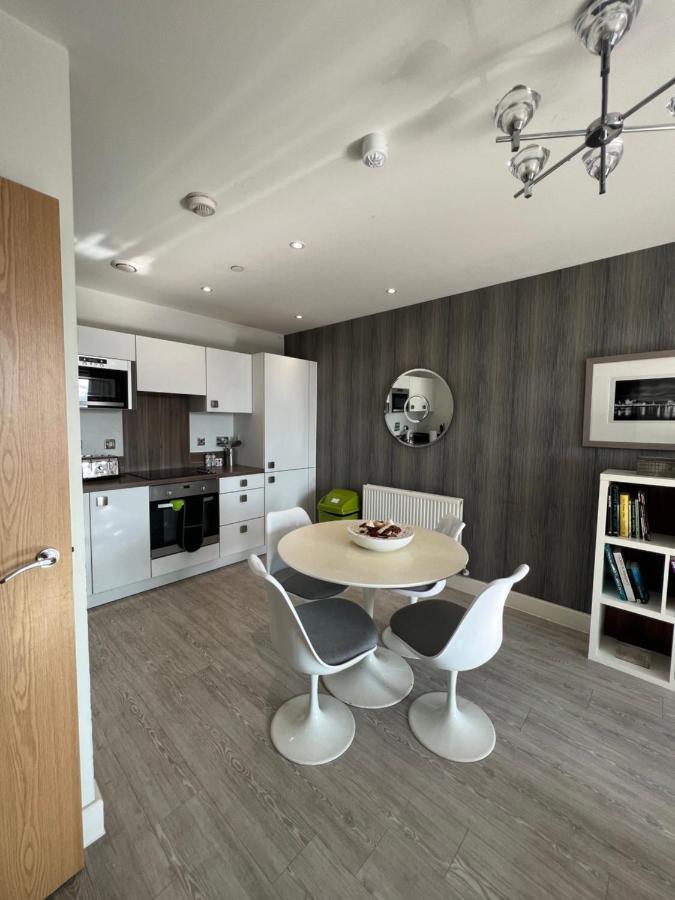 Ferienwohnung Cityscape Serenity: 10Th Floor Oasis Near City Airport, Excel & 02 London Exterior foto