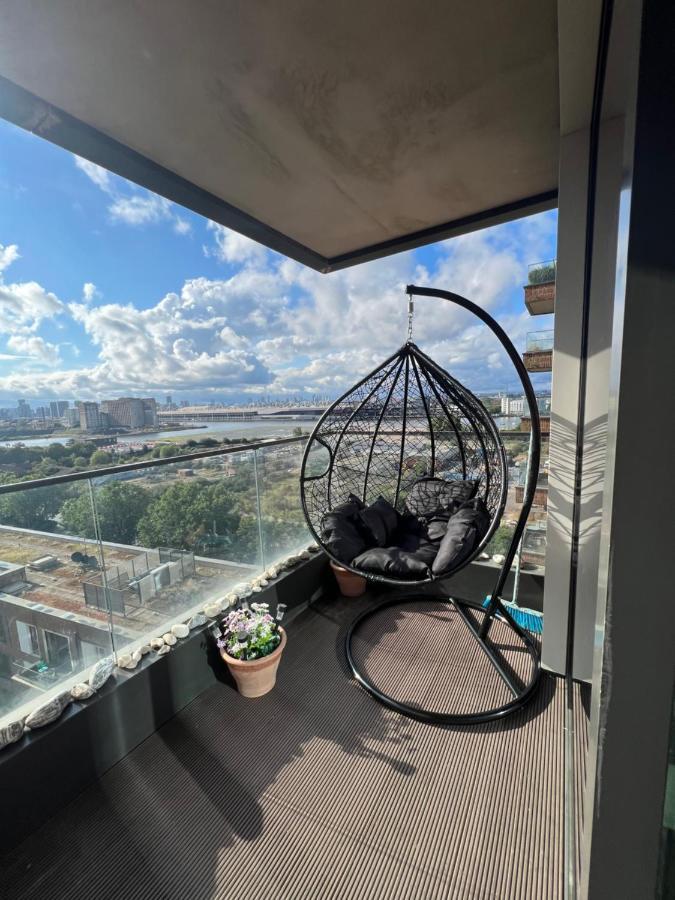 Ferienwohnung Cityscape Serenity: 10Th Floor Oasis Near City Airport, Excel & 02 London Exterior foto