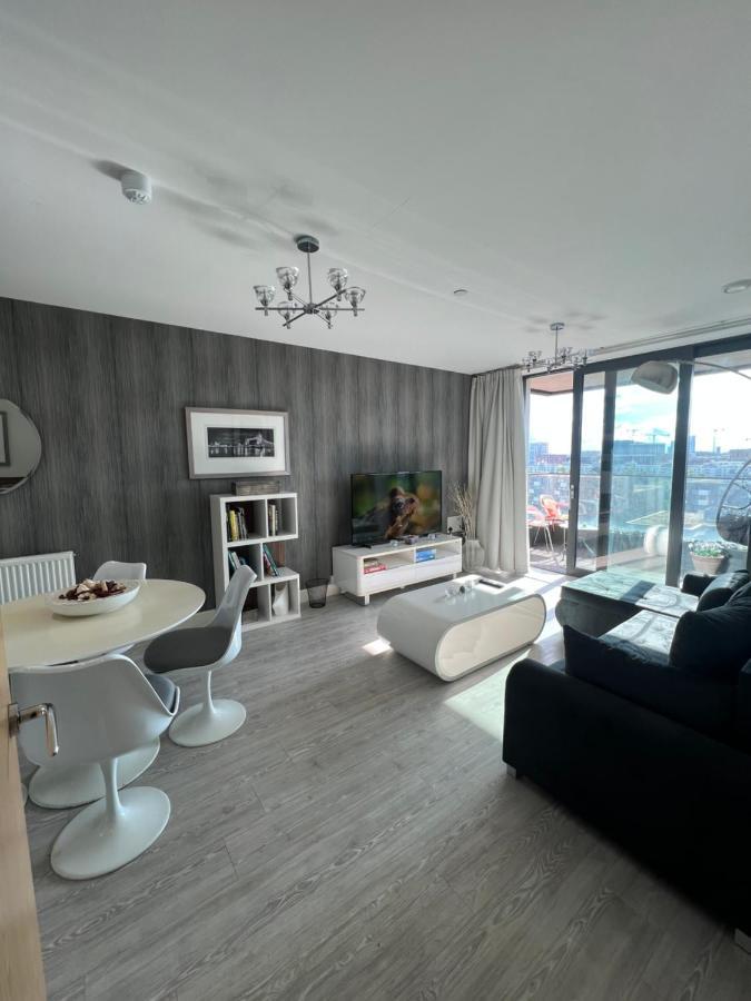 Ferienwohnung Cityscape Serenity: 10Th Floor Oasis Near City Airport, Excel & 02 London Exterior foto