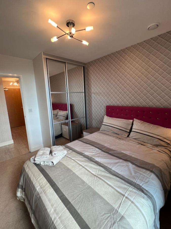 Ferienwohnung Cityscape Serenity: 10Th Floor Oasis Near City Airport, Excel & 02 London Exterior foto