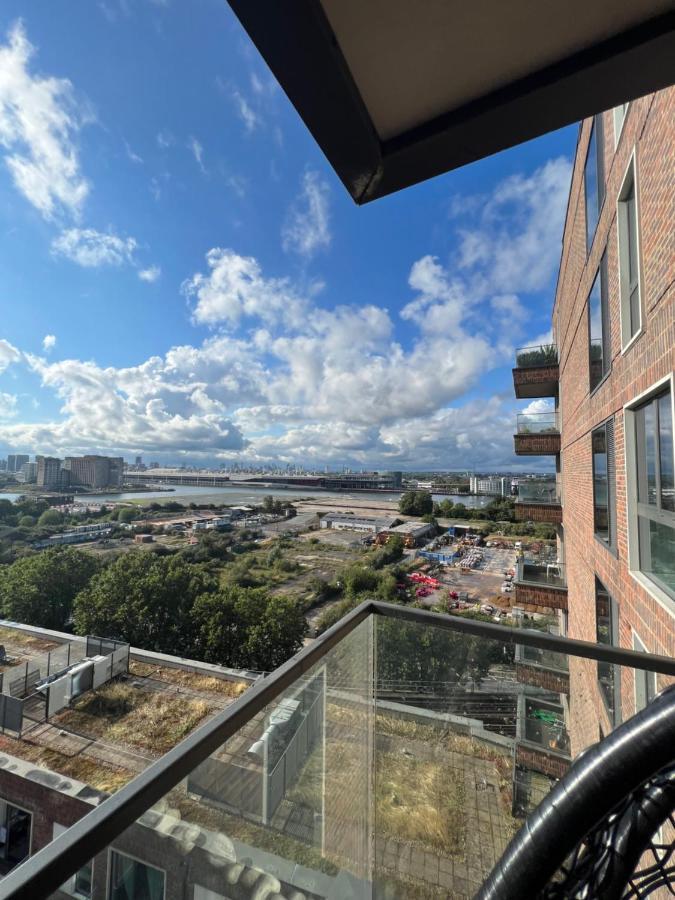 Ferienwohnung Cityscape Serenity: 10Th Floor Oasis Near City Airport, Excel & 02 London Exterior foto